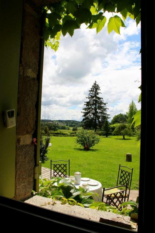 Bed and Breakfast Chez Claire Chamborand Exterior foto